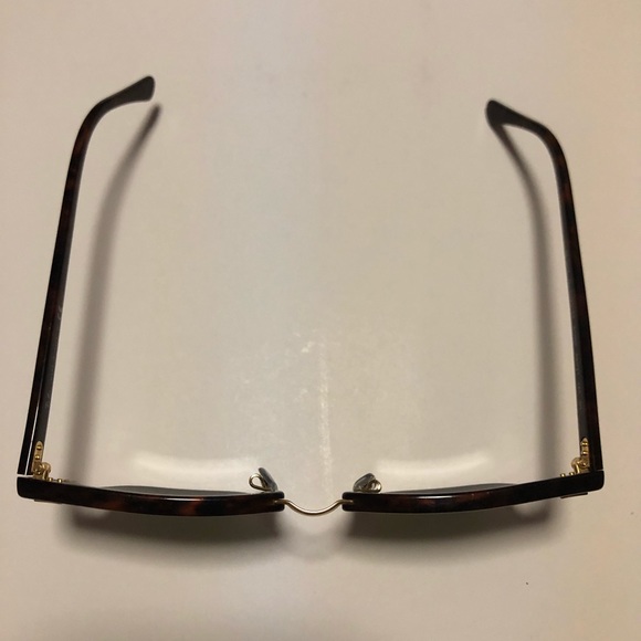 Ray-Ban’s club master classic sunglasses - Picture 5 of 5